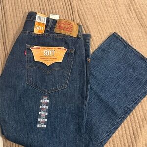 NWT Levi's Men's Classic Indigo Straight Jeans